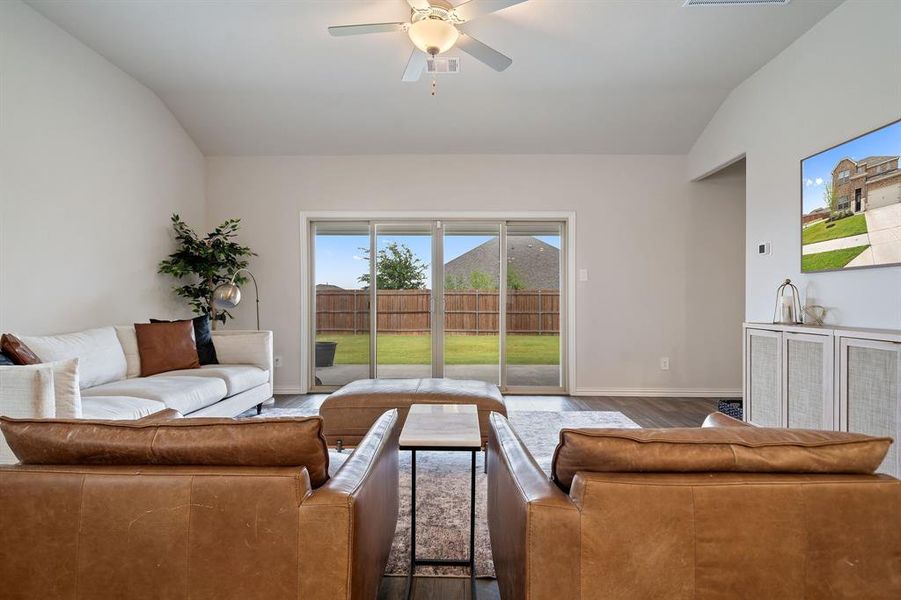 Furnished interior view inside a new home in Northstar, Haslet (Image 9).