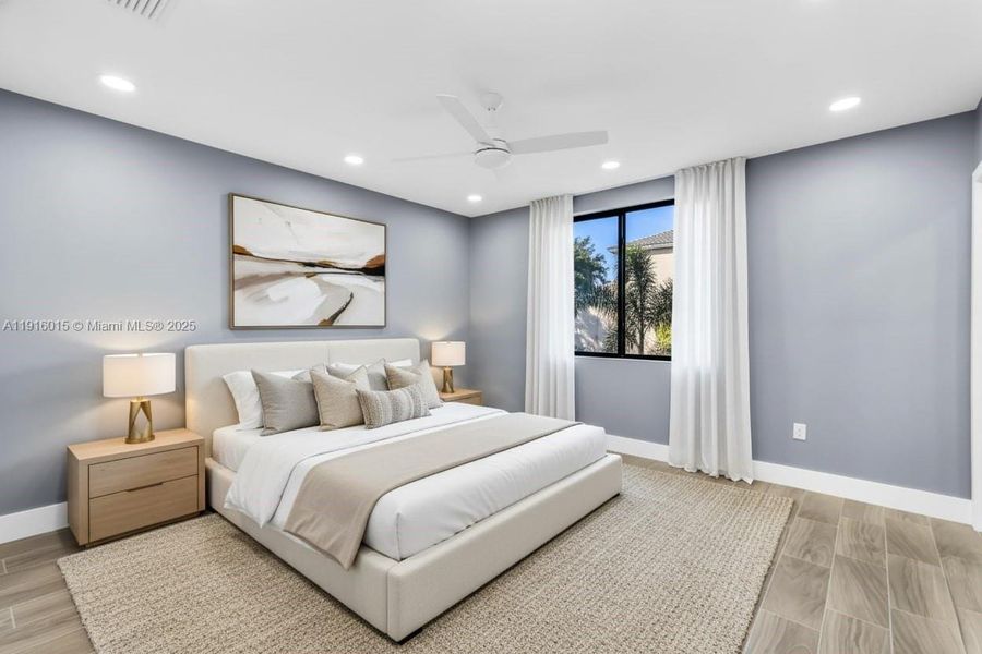 Furnished interior view inside a new home in , Plantation (Image 39).