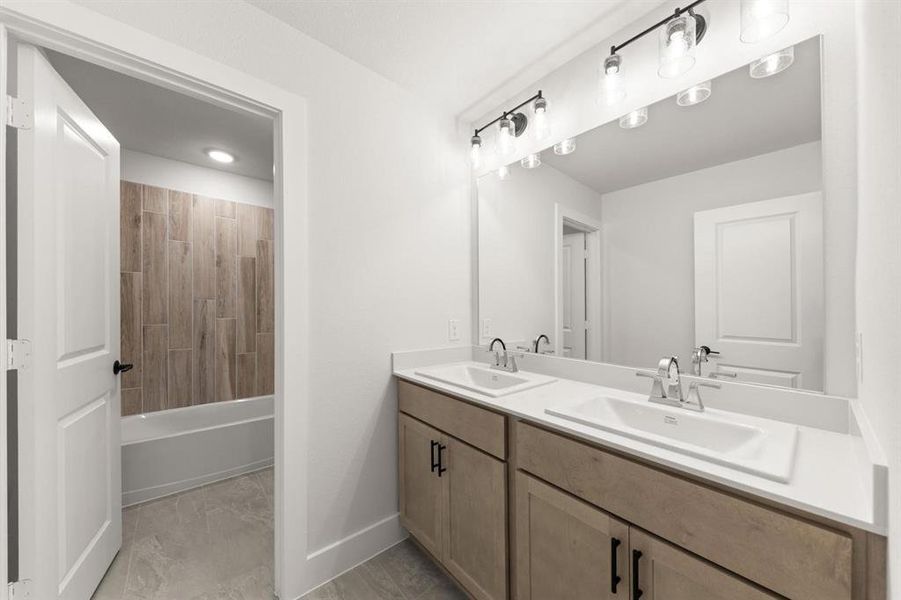 18_19. 7228 Ladybug - 3RD Bath