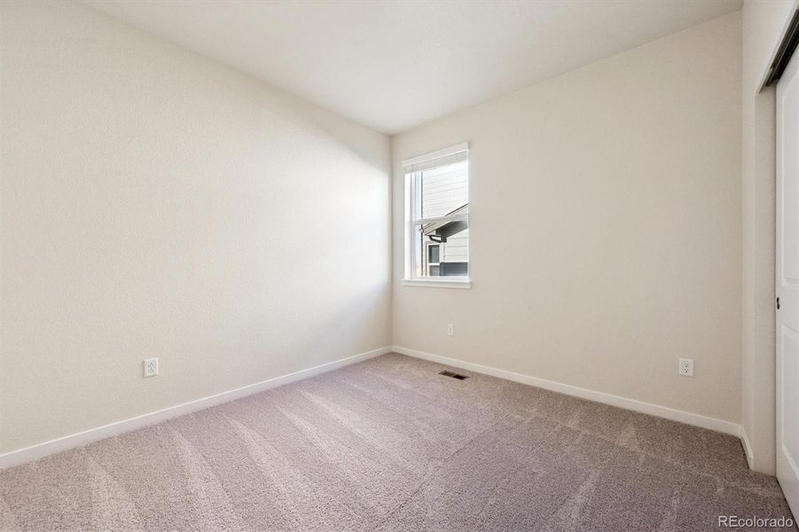 Spacious, unfurnished interior of a new home in The Aurora Highlands, Aurora (Image 11).