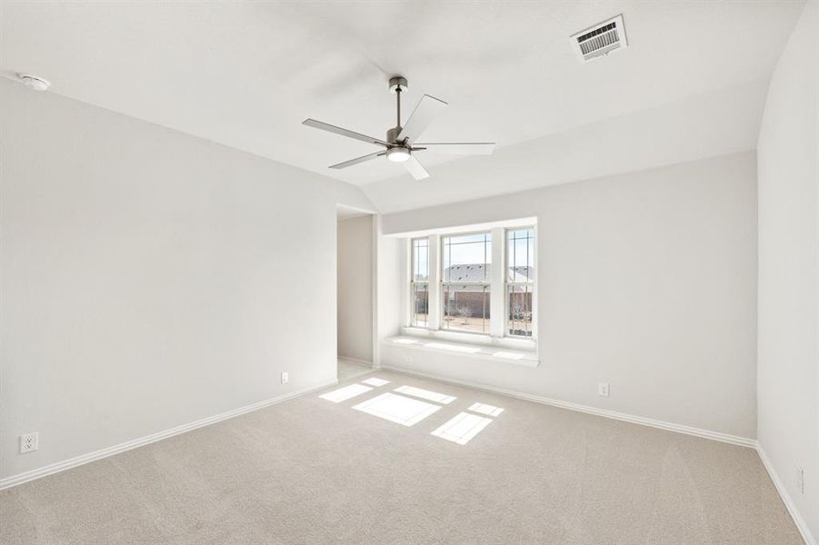 Spacious, unfurnished interior of a new home in Addison Hills, Cedar Hill (Image 32).