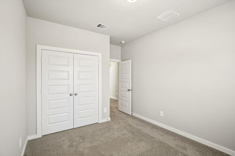 Photo is not of the actual home, but is an inspirational photo of builder’s model home and may depict options, furnishings, and/or decorator features that are not included Photo is not of the actual home, but is an inspirational photo of builder’s model home and may depict options, furnishings, and/or decorator features that are not included