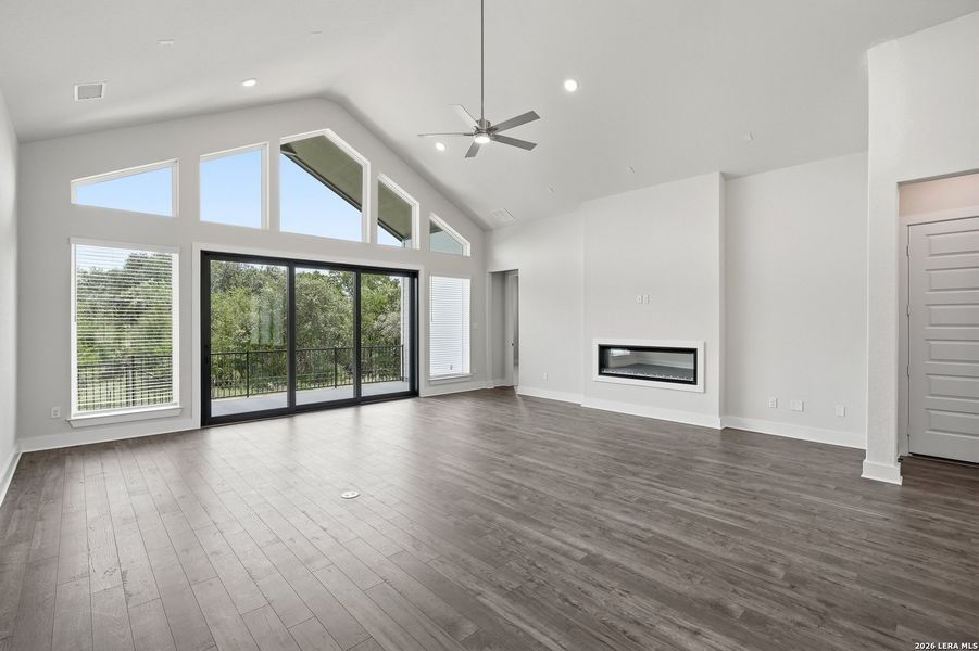 Spacious, unfurnished interior of a new home in , Castroville (Image 43).