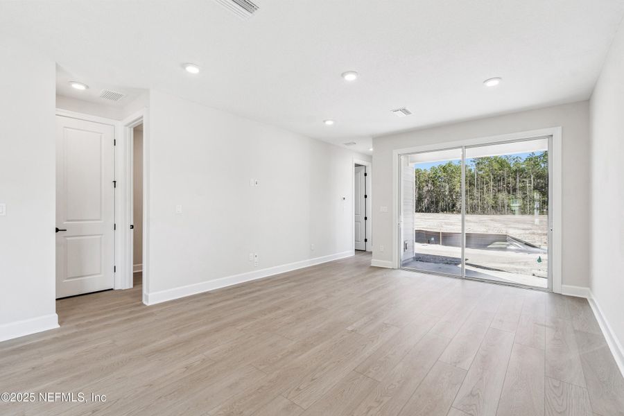 Spacious, unfurnished interior of a new home in Evergreen Island at Silverleaf - Classic, St. Augustine (Image 23). Spacious, unfurnished interior of a new home in Evergreen Island at Silverleaf - Classic, St. Augustine (Image 23).