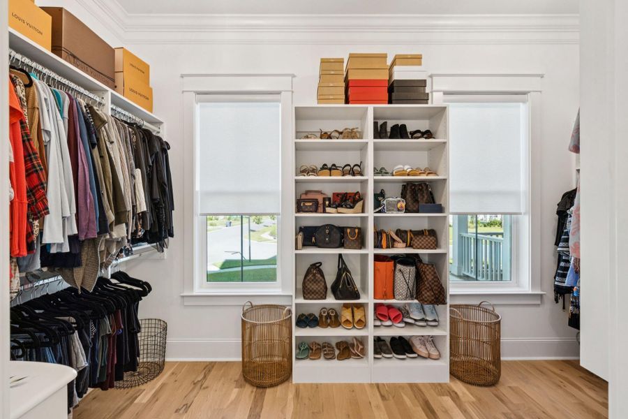 Image 102 of a home in .