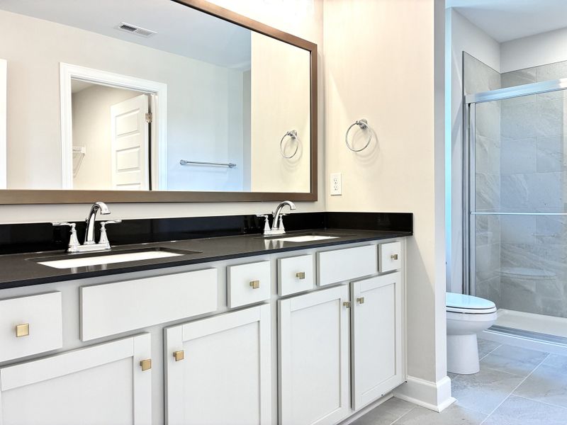Furnished interior view inside a new home in Holly Ridge, Greenville (Image 9).