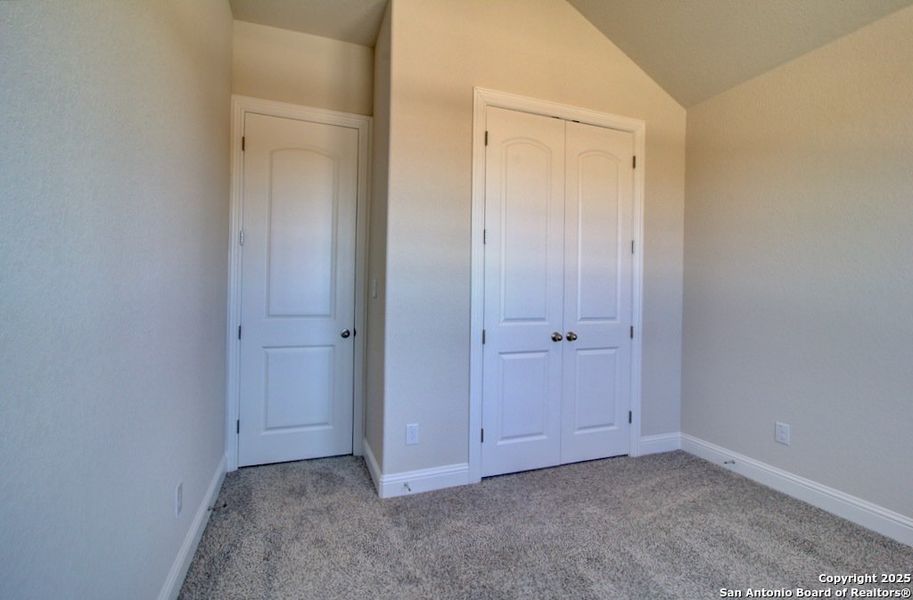 Spacious, unfurnished interior of a new home in Meyer Ranch – Premier, New Braunfels (Image 18).