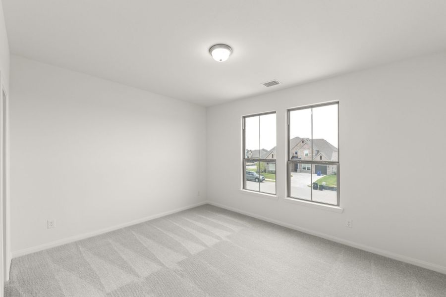 Spacious, unfurnished interior of a new home in Nelson Lake, Rockwall (Image 22).