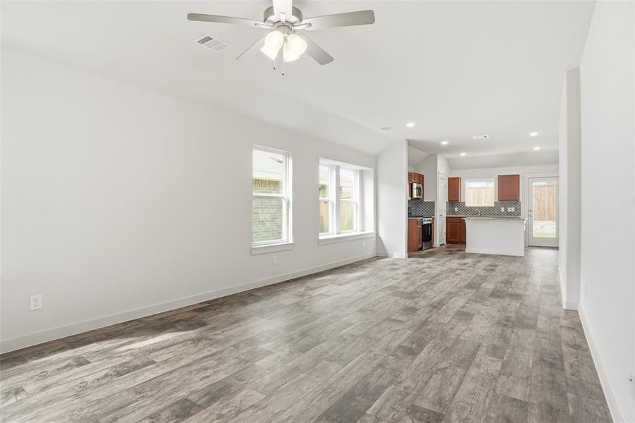 Spacious, unfurnished interior of a new home in , Forney (Image 26).