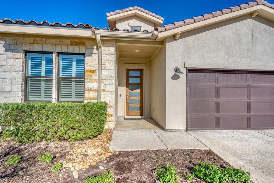Exterior details and patio area of a home in , Horseshoe Bay (Image 23).