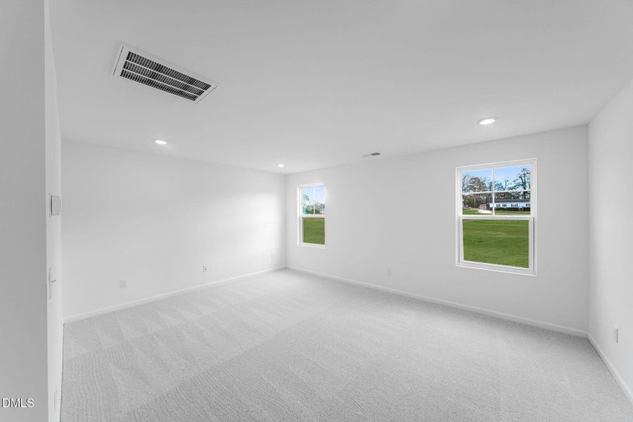 SUN_ElmGrove_Pic_Jackson_QMI_19_Loft_1of