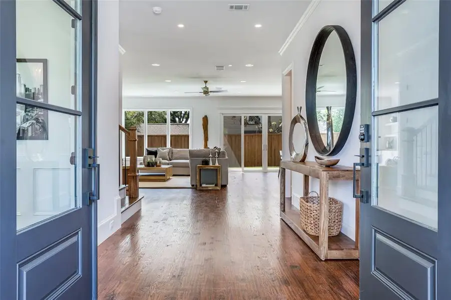Furnished interior view inside a new home in , Dallas (Image 10).