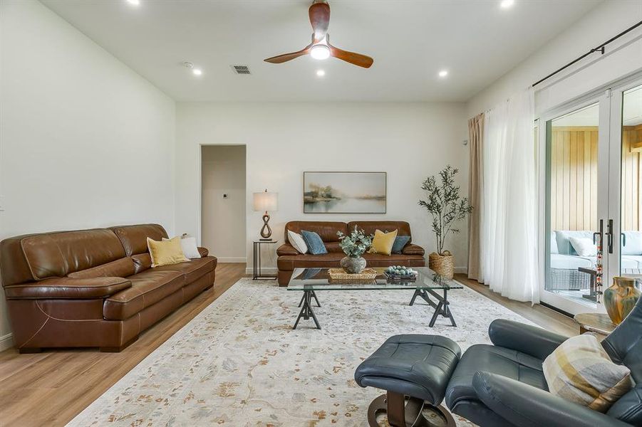 Furnished interior view inside a new home in , Fort Worth (Image 32). Furnished interior view inside a new home in , Fort Worth (Image 32).