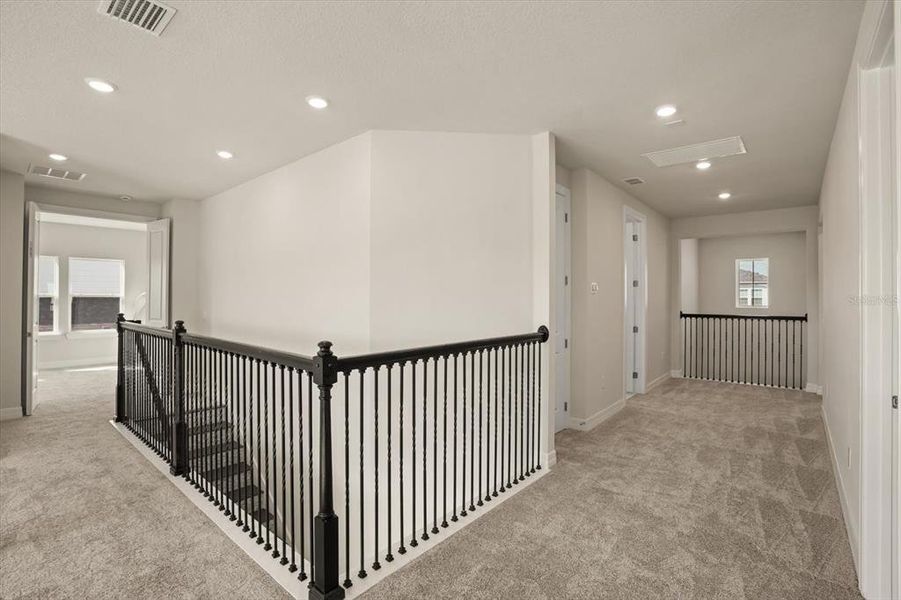 Spacious, unfurnished interior of a new home in , Orlando (Image 39).