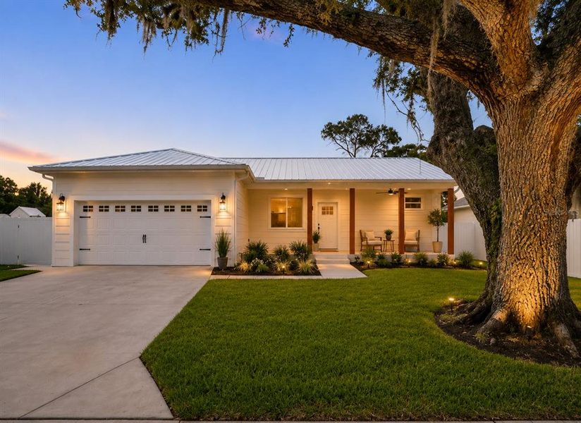 Front exterior of a new home in , Palmetto, FL, highlighting curb appeal (Image 1). Front exterior of a new home in , Palmetto, FL, highlighting curb appeal (Image 1).
