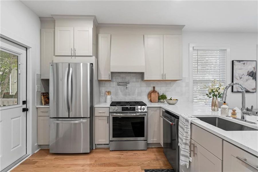 Furnished interior view inside a new home in , Atlanta (Image 29). Furnished interior view inside a new home in , Atlanta (Image 29).