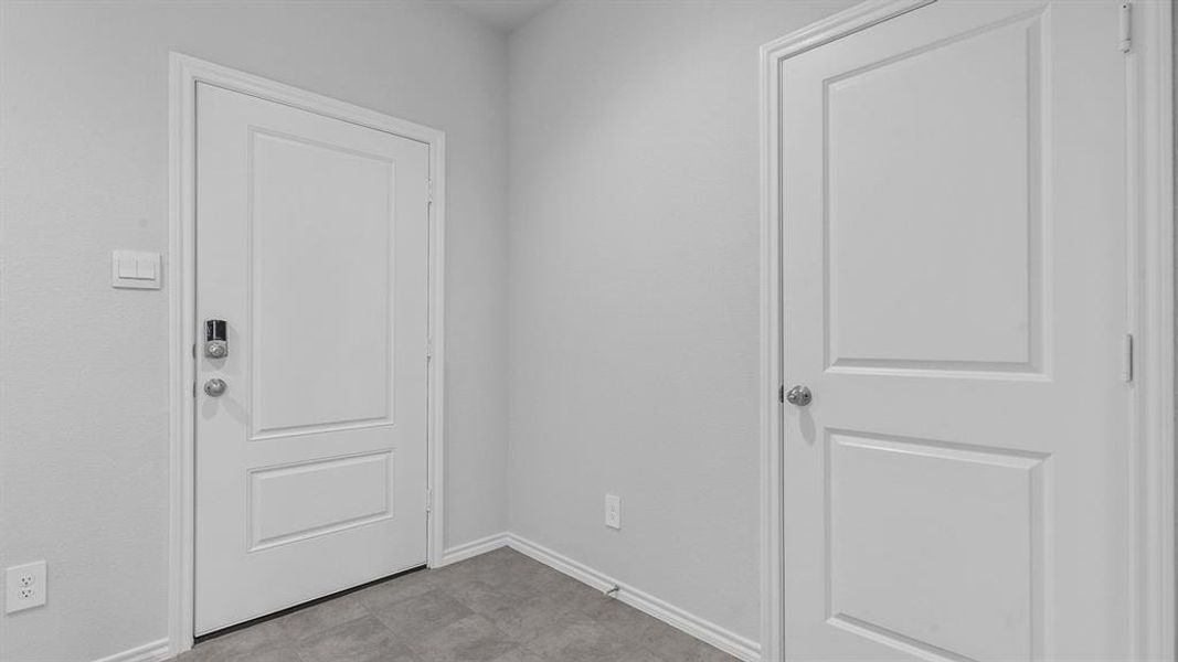 Spacious, unfurnished interior of a new home in Highlands at Chapel Creek, Fort Worth (Image 35).
