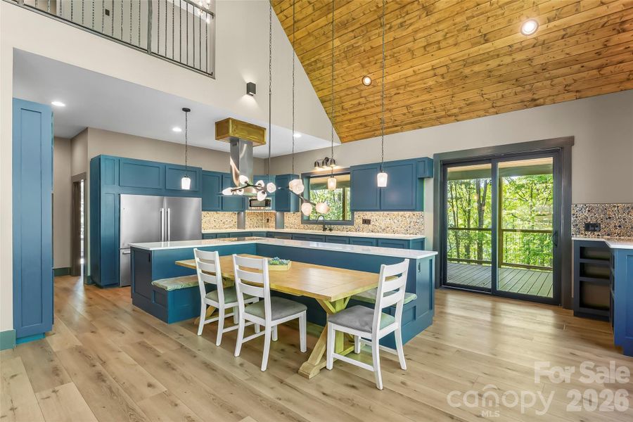 Community amenities in , Morganton (Image 32).