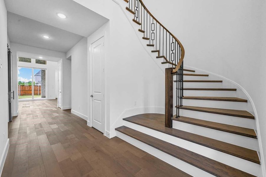 Spacious, unfurnished interior of a new home in Elyson: 80ft. lots, Katy (Image 17). Spacious, unfurnished interior of a new home in Elyson: 80ft. lots, Katy (Image 17).