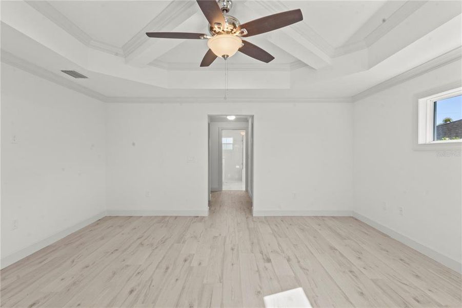 Spacious, unfurnished interior of a new home in , Port Charlotte (Image 30).