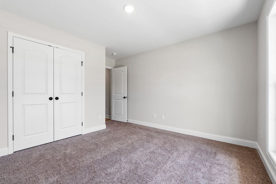 Representative unfurnished interior of a home built from the The Everett C by Davidson Homes LLC in Waverly Estates, Josephine (Image 25).
