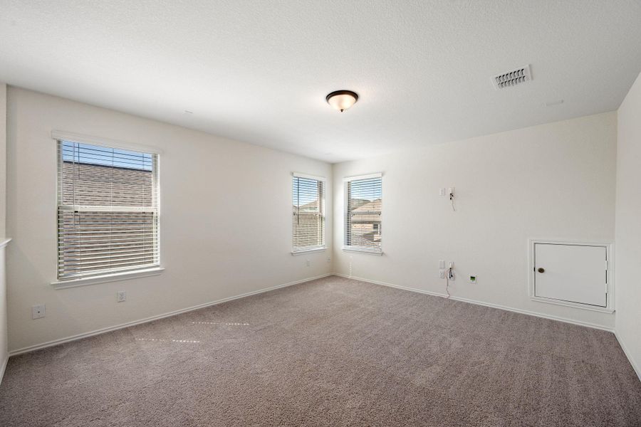 Loft 1, Prewired for Surround Sound Loft 1, Prewired for Surround Sound