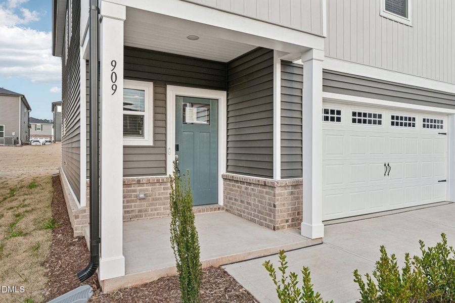 5-web-or-mls-Raleigh - Oak Manor - 909 G