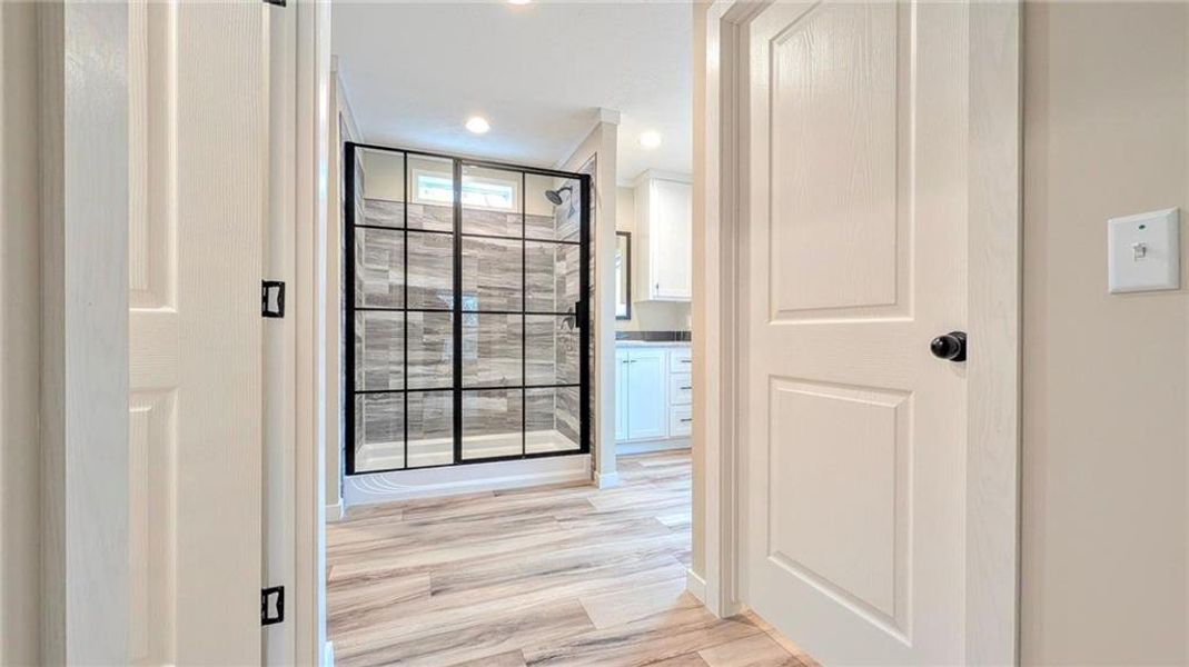 Spacious, unfurnished interior of a new home in , Dahlonega (Image 19). Spacious, unfurnished interior of a new home in , Dahlonega (Image 19).