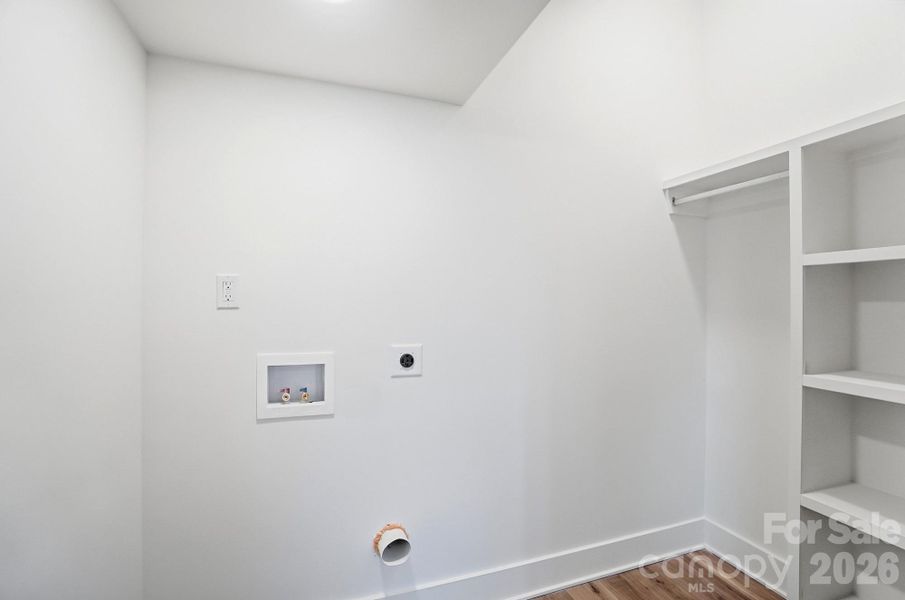 Laundry with Premium Storage System Laundry with Premium Storage System