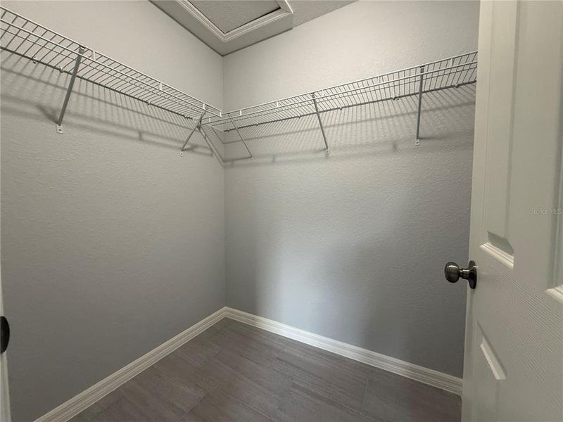 Spacious, unfurnished interior of a new home in , Ocala (Image 15).