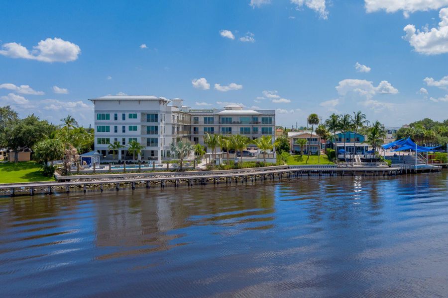 41 SW Seminole Street 305 28
