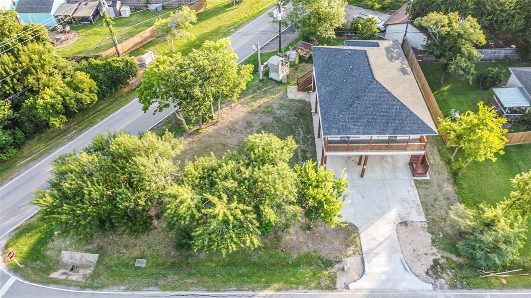 Take a look at the aerial view of this stunning estate in the picturesque Shoreacres—yours for only $345,000! Take a look at the aerial view of this stunning estate in the picturesque Shoreacres—yours for only $345,000!