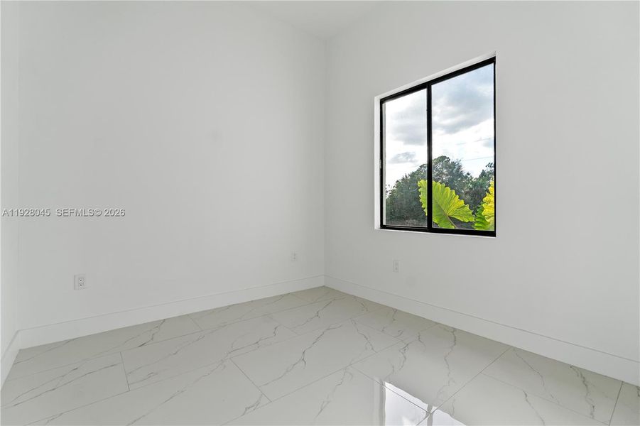 Spacious, unfurnished interior of a new home in , Lehigh Acres (Image 46).
