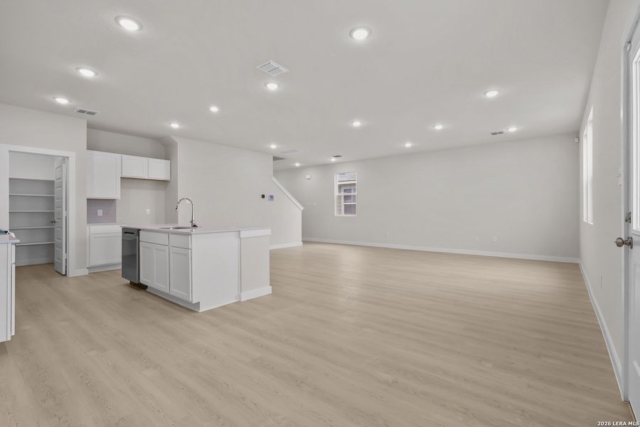 Spacious, unfurnished interior of a new home in Applewhite Meadows, San Antonio (Image 23).