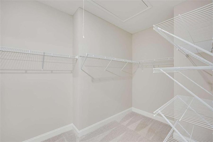 Spacious, unfurnished interior of a new home in , Gainesville (Image 21).