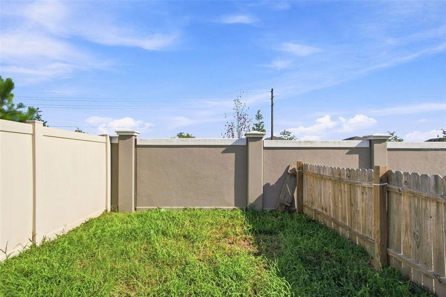 Exterior details and patio area of a home in , Wesley Chapel (Image 30).