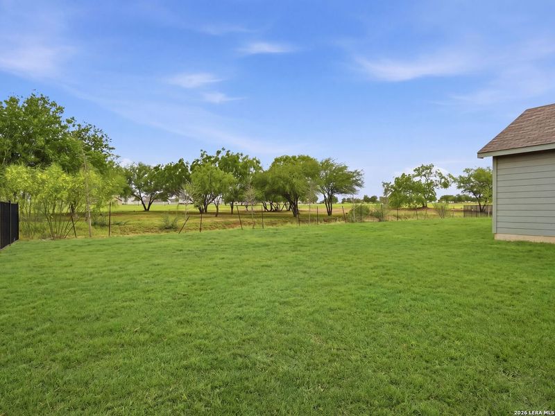 Exterior details and patio area of a home in Mission del Lago, San Antonio (Image 17).