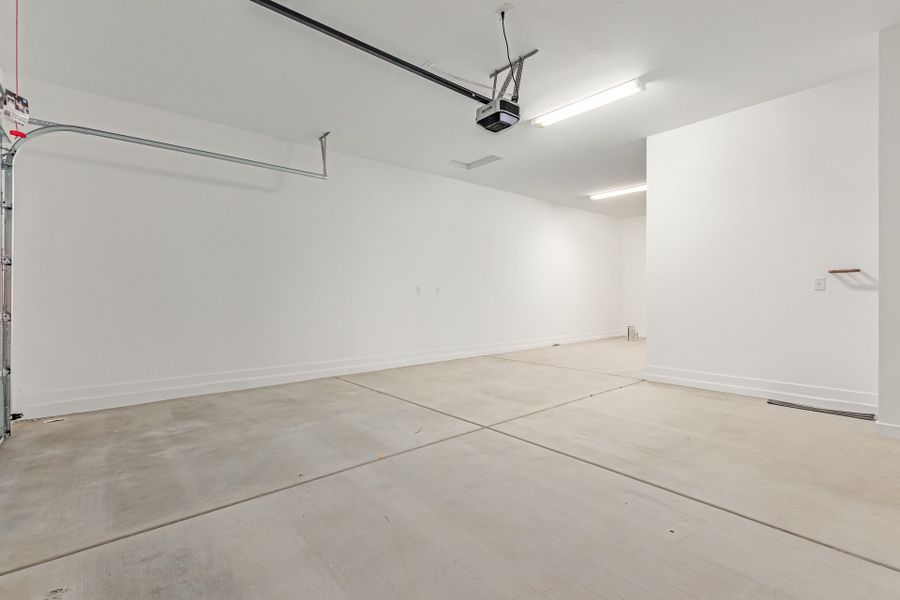 Spacious, unfurnished interior of a new home in Wildera, Queen Creek (Image 11). Spacious, unfurnished interior of a new home in Wildera, Queen Creek (Image 11).