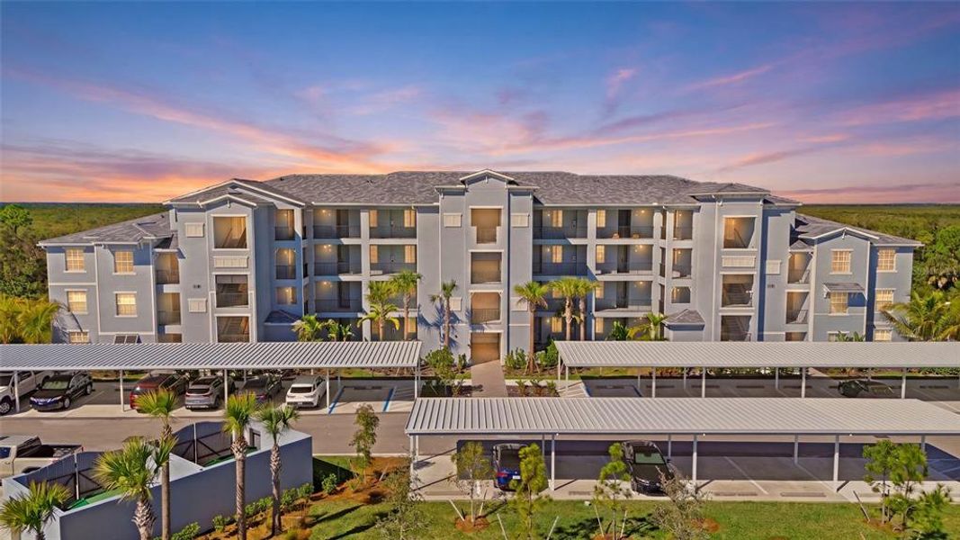 Condo located in Punta Gorda, FL showcasing its design and architecture (Image 3).