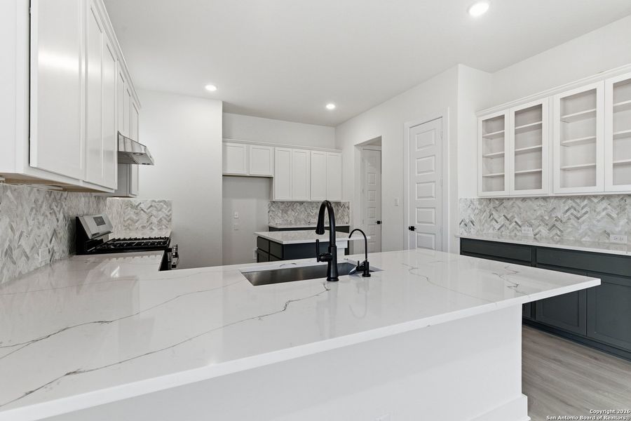 Furnished interior view inside a new home in Buffalo Crossing, Cibolo (Image 8).