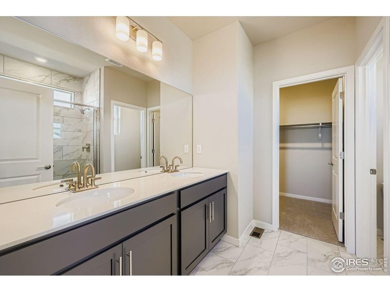 Furnished interior view inside a new home in Farmstead, Berthoud (Image 17).