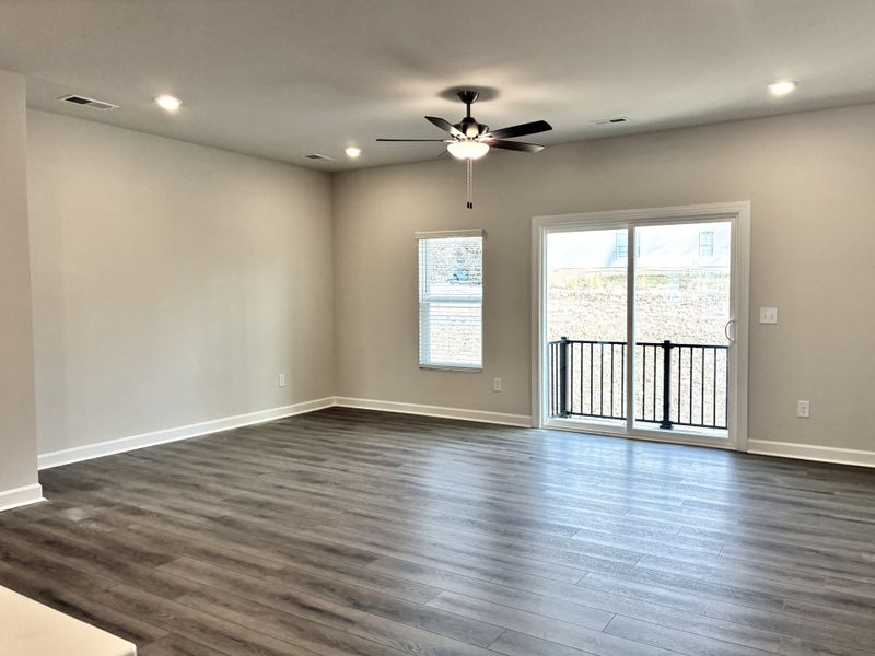 Spacious, unfurnished interior of a new home in Holly View, Greenville (Image 14).