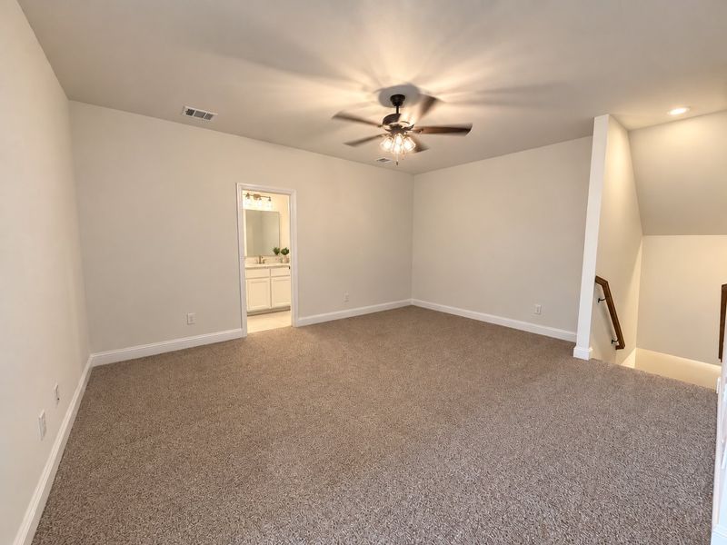 Spacious, unfurnished interior of a new home in Terra Vista Estates, Springtown (Image 24).