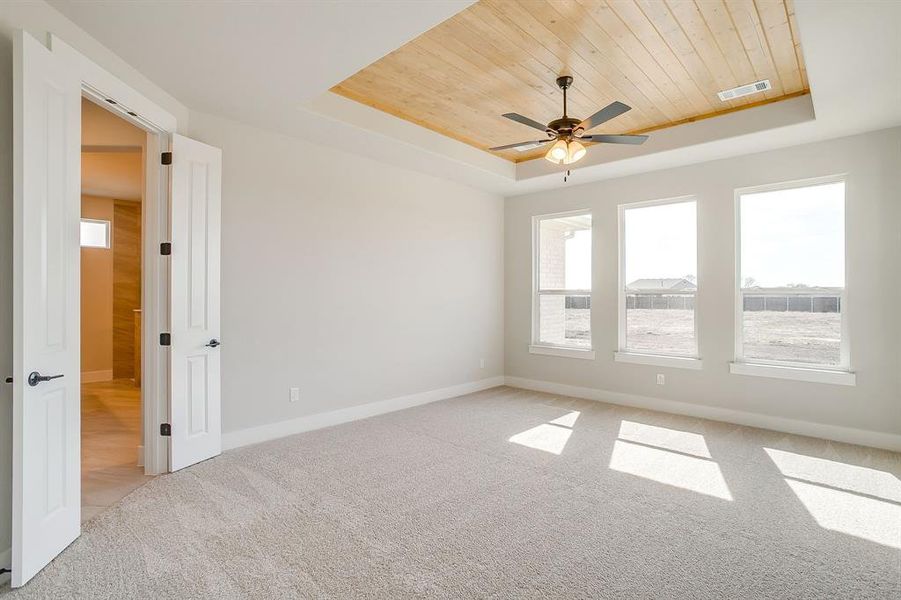 Spacious, unfurnished interior of a new home in , Waxahachie (Image 26). Spacious, unfurnished interior of a new home in , Waxahachie (Image 26).