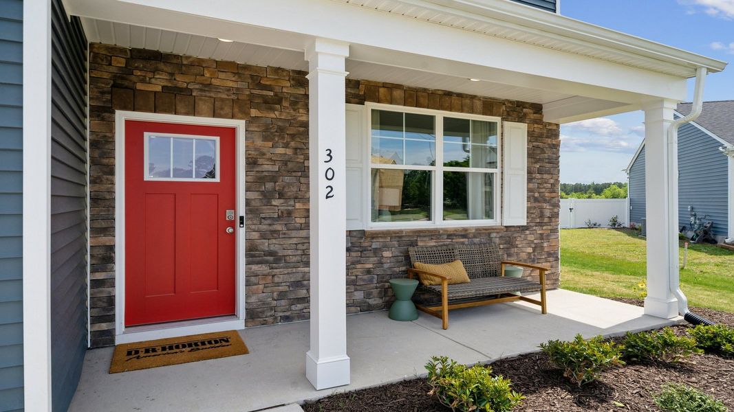 Exterior details and patio area of a home in Tooley Harbor, Elizabeth City (Image 3).