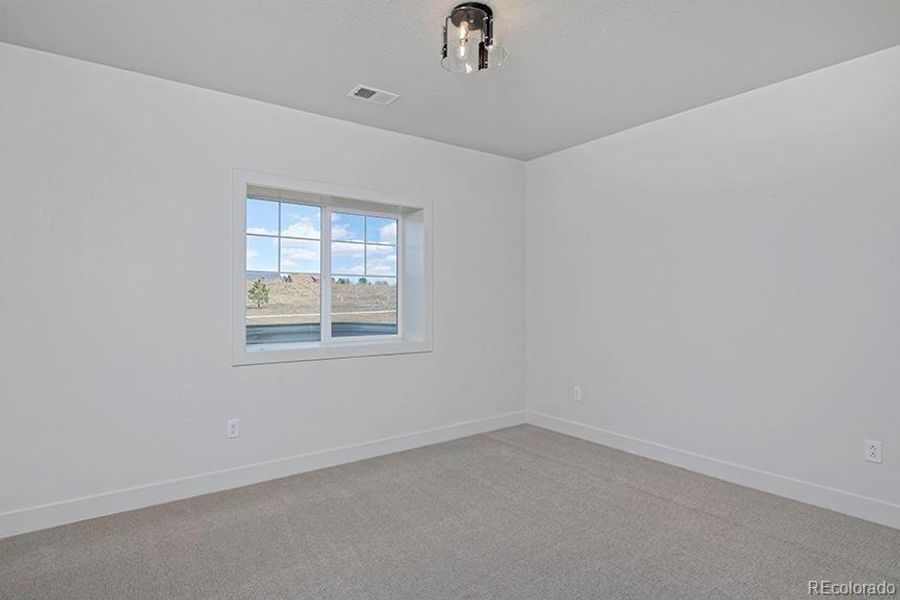 Spacious, unfurnished interior of a new home in , Fort Collins (Image 28).