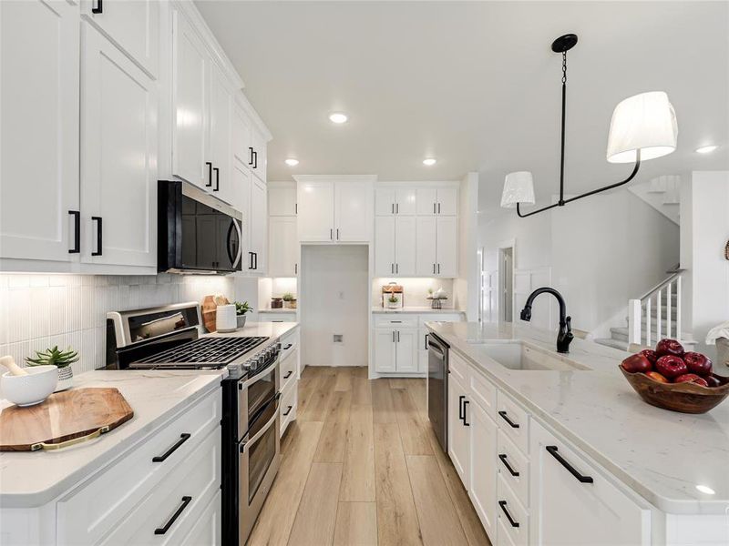 Furnished interior view inside a new home in , Sherman (Image 36).
