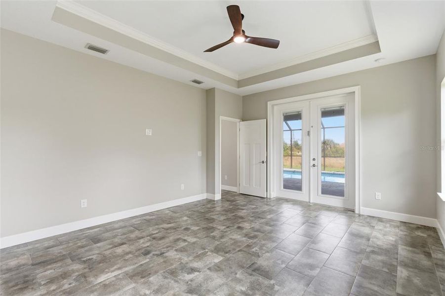 Spacious, unfurnished interior of a new home in , Port Charlotte (Image 24).