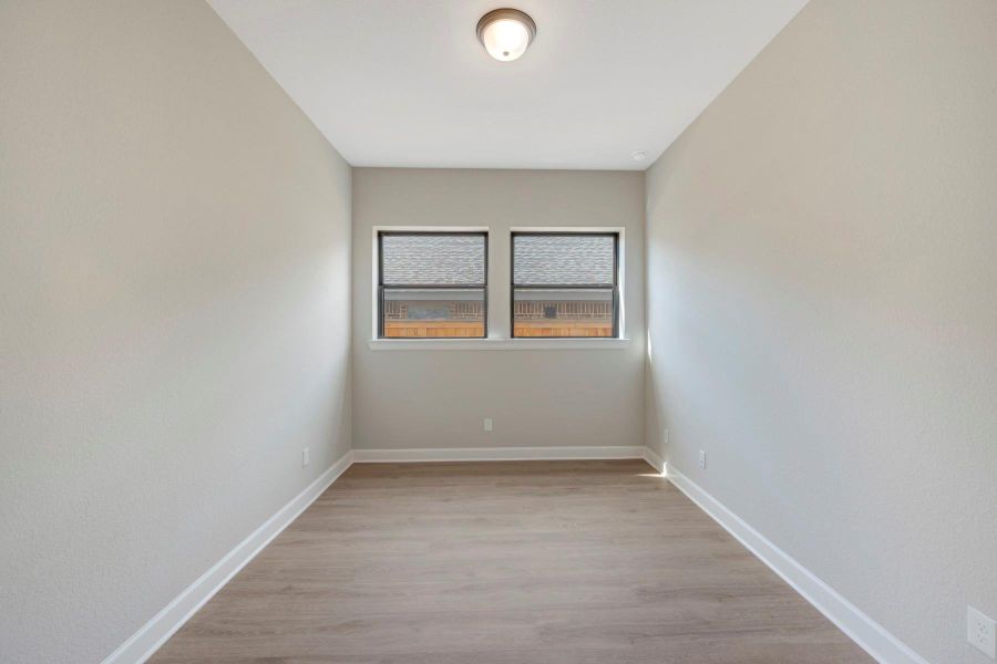 Spacious, unfurnished interior of a new home in Kresston - Enclave Collection, Magnolia (Image 33).