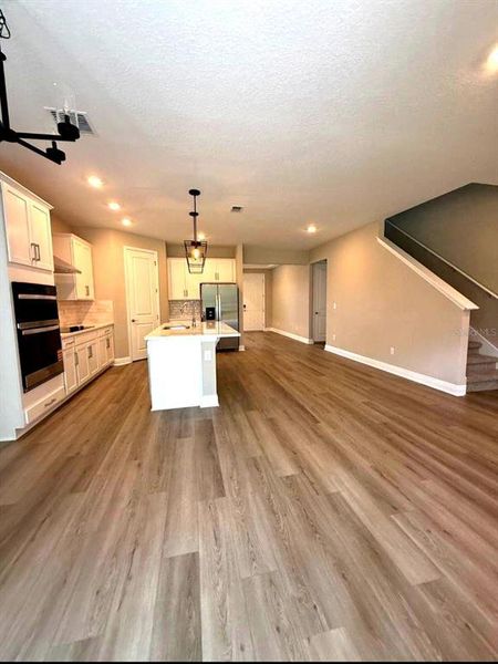 Spacious, unfurnished interior of a new home in Legends Preserve - Signature Series, Daytona Beach (Image 17).